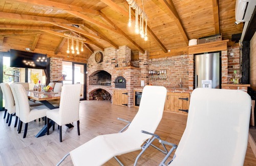 Lekenik House | Nice home in Brezane Lekenicke