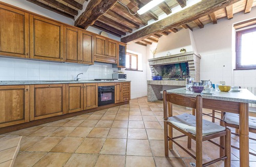 Gualdo Cattaneo House | Nice home in Gualdo Cattaneo PG