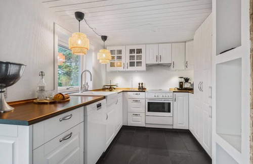 Hjarbæk House | Nice home in Løgstrup with WiFi