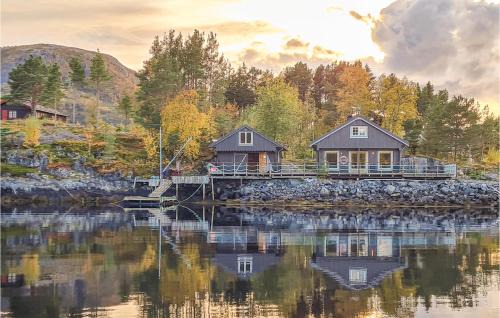 Olden House | Nice Home In Lysøysundet With Kitchen