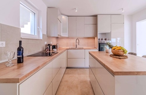 Nerezise House | Nice home in Nerezisca