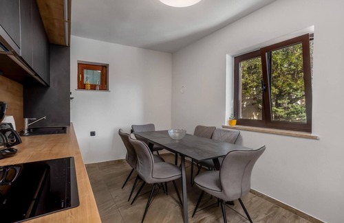 Novi Vinodolski House | Nice home in Novi Vinodolski with WiFi