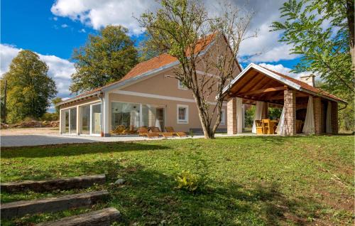 Otocac House | Nice Home In Otocac With Sauna