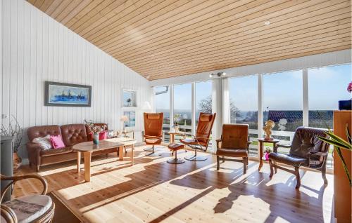 Ronde House | Nice Home In Rønde With House Sea View