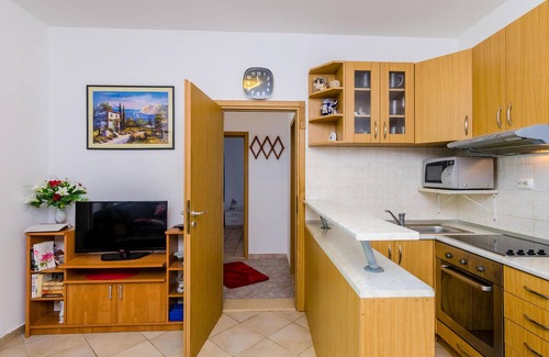 Slano House | Nice home in Slano with house sea view