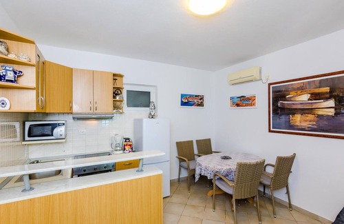Slano House | Nice home in Slano with house sea view