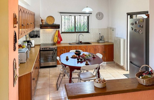 Theologos House | Nice home in Theologos with Wi-Fi