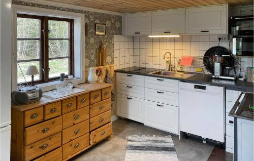 Vimmerby Municipality House | Nice Home In Tjurstorp With Kitchen