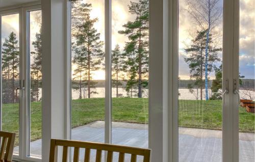 Vastervik House | Nice Home In Västervik With Lake View