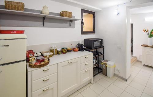 Venafro House | Nice Home In Venafro With House A Mountain View