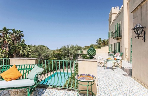 Venetico House | Nice home in Venetico -ME-