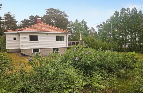 Hvaler House | Nice home in Vesterøy with WiFi