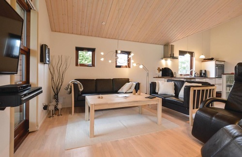 Vinderup House | Nice home in Vinderup with WiFi