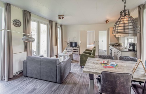 Zorgvlied House | Nice home in Zorgvlied with WiFi