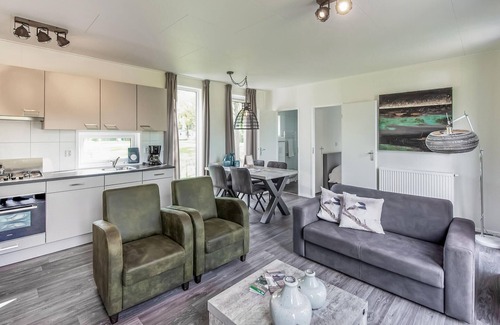 Zorgvlied House | Nice home in Zorgvlied with WiFi