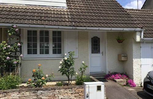 Saint-Herblain House | Nice house in quiet area with bus stops at the door and close shops