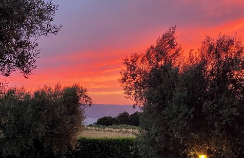 Bolsena Apartment | Nice independent apartments in typical style with private beach on the lake