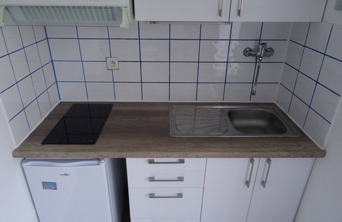 Saint-Henri Apartment | Nice independent studio on the ground floor of a villa in L'estaque Mourepiane.