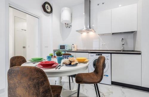 Nervion Apartment | Nice newly renovated apartment in Seville Collantes A2