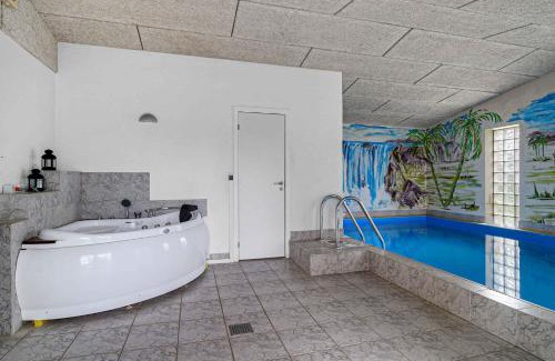Stege House | Nice Pool House On Scenic Møn