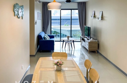 Kuala Lumpur Condo | Nice Pool View 3BR Near Desa Park / Mont Kiara