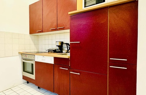 Grinzing Apartment | Nice Room in a Shared Apt, 10Min to FAC Platz