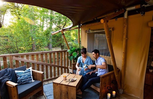 Mol House | Nice tent lodge near a lake