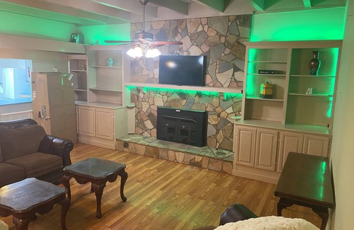 Leesburg House | Nice townhome in delightful Leesburg