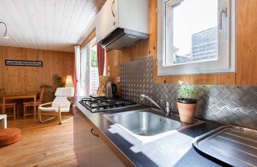 Carcans Plage Apartment | Nice wooden apartment ! 80 meters from the sea!