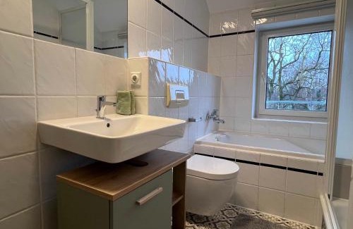 Links der Wertach-Sud Apartment | nice2be Schöpplerstr.