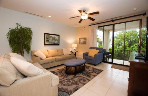 Coco Apartment | Nicely Decorated 3rd-Floor Beauty with Pool-View Balcony in Coco