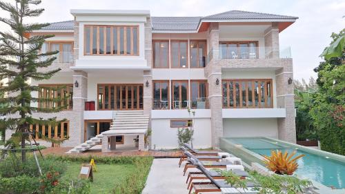 Nong Kae Villa | Nichahome Luxury Villa