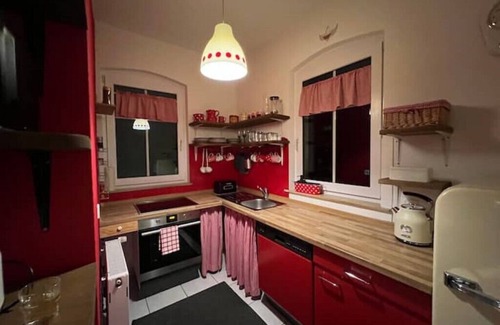 Aalen House | Niedliche Villa Kunterbunt 2 Etagen - MTB Welcome!