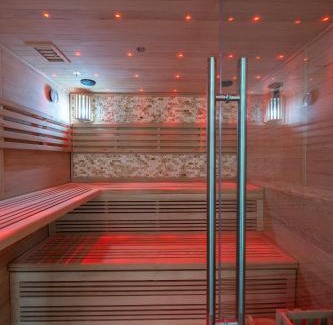 Riemst House | NIEUW - De Grenspaal OOST 7P - 3SLPK - SAUNA - LAADPAAL