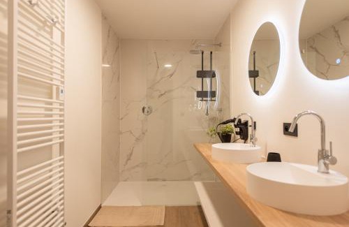 Riemst House | NIEUW - De Grenspaal OOST 7P - 3SLPK - SAUNA - LAADPAAL