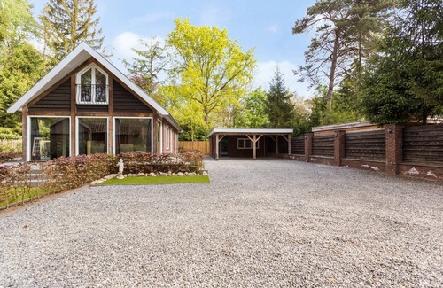 Municipality of Rijssen-Holten House | Nieuw Prachtig Vrijstaand Vakantiehuis met Grote Tuin en Vlak bij de Holterberg