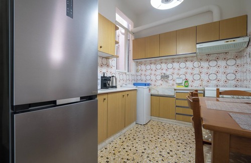 Nikaia Apartment | Nikaia One-Bedroom Comfort for 4 by ΜΡS