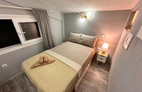 Elia Apartment | Nikiti Spathies Resort - Double Bedroom Sofita