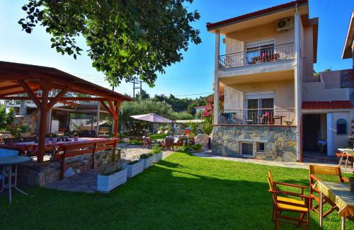 Elia Apartment | Nikiti Spathies Resort - Double Bedroom Sofita