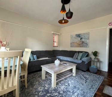 Humewood Apartment | Nikki's On Windermere