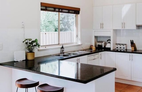 Central Mudgee House | Nikkis on Market Enjoy the Best of Central Mudgee