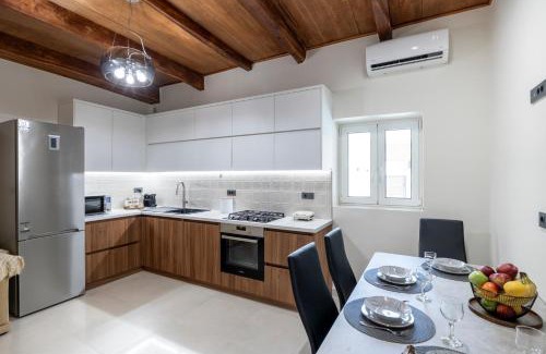 Prines House | Nikos StoneHouse