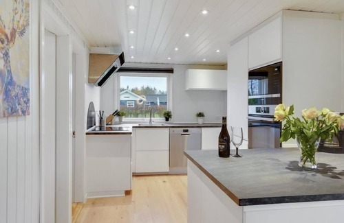 Egense House | "Nina" - 700m to the inlet by Interhome