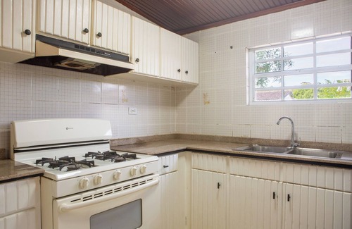 Willemstad House | Ninchi Curacao Apartment, Home for families of many sizes to relax or have fun!