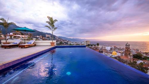 Downtown Puerto Vallarta Apartment | Nise