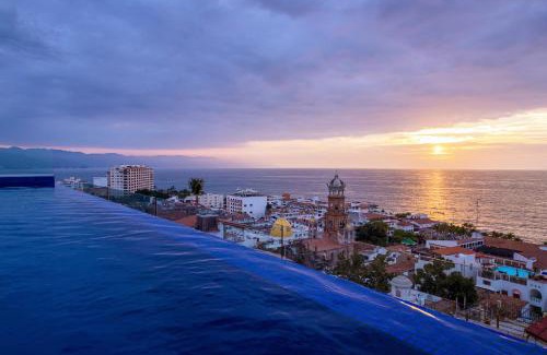 Downtown Puerto Vallarta Apartment | Nise