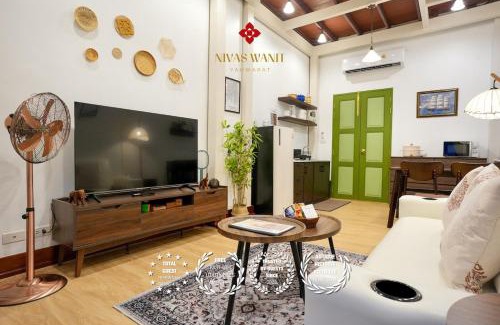 Chakkrawat Villa | Nivas Wanit 2BR 1SFB Yaowarat MRT EntireHome 80SQM