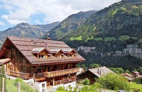 Champery Apartment | nMagnificent penthouse for rent 190m² with 9 beds, tree-lined terrace of 25M2