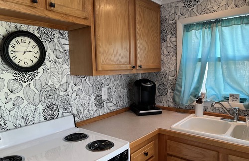 Lake House | nMaple Street Cottage is the perfect couple’s retreat.