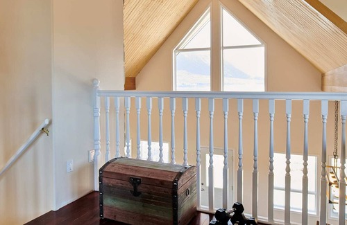 Carcross Apartment | NN - The Beach House, Carcross 3-bed 2-bath